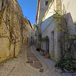 Avec Grande Terrasse Au Centre D'uzes Apartamento