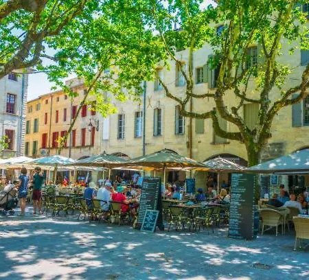 Avec Grande Terrasse Au Centre D'uzes Apartamento Uzès