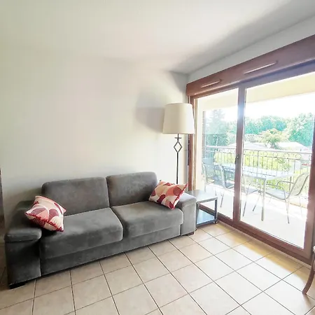Avec Grande Terrasse Au Centre D'uzes Appartement *