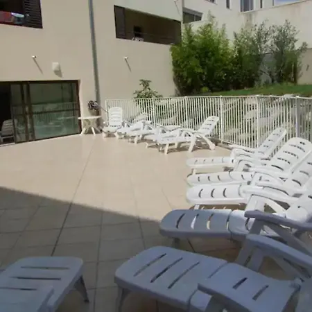 Appartement Avec Grande Terrasse Au Centre D'uzès Uzès